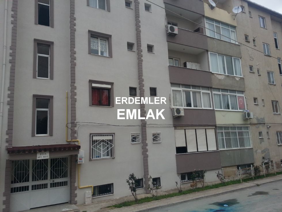 ERDEMLERDEN FULL EŞYALI ÖGRENCİYE EVKA 3 DE ARA KAT 3+1 DAİRE