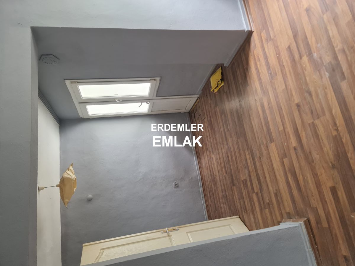 ERDEMLERDEN SARAYKENT 6 DA MUSTAKİL BAHÇELI 4 ODA 1 SALON DAİRE
