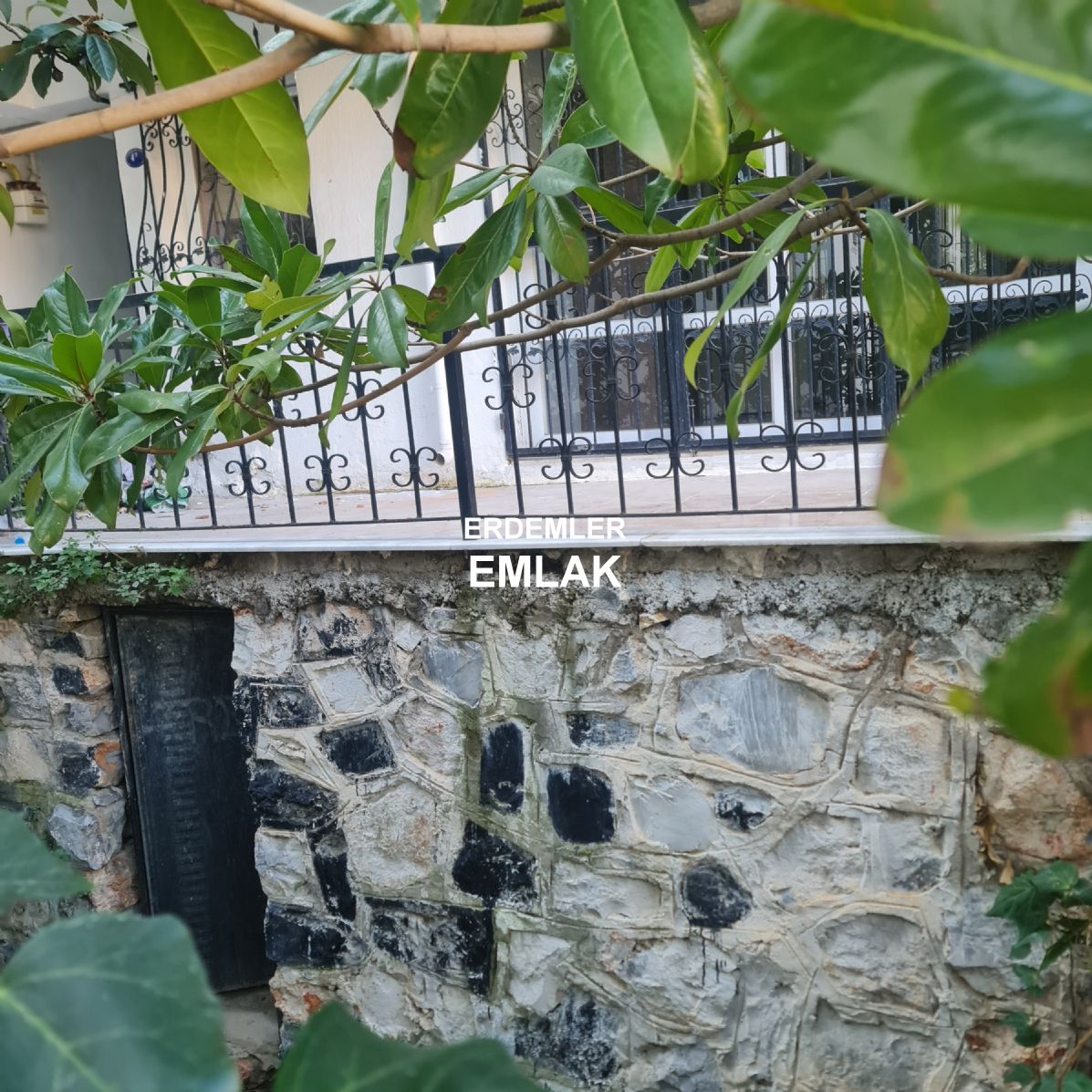 ERDEMLERDEN SARAYKENT 6 DA MUSTAKİL BAHÇELI 4 ODA 1 SALON DAİRE