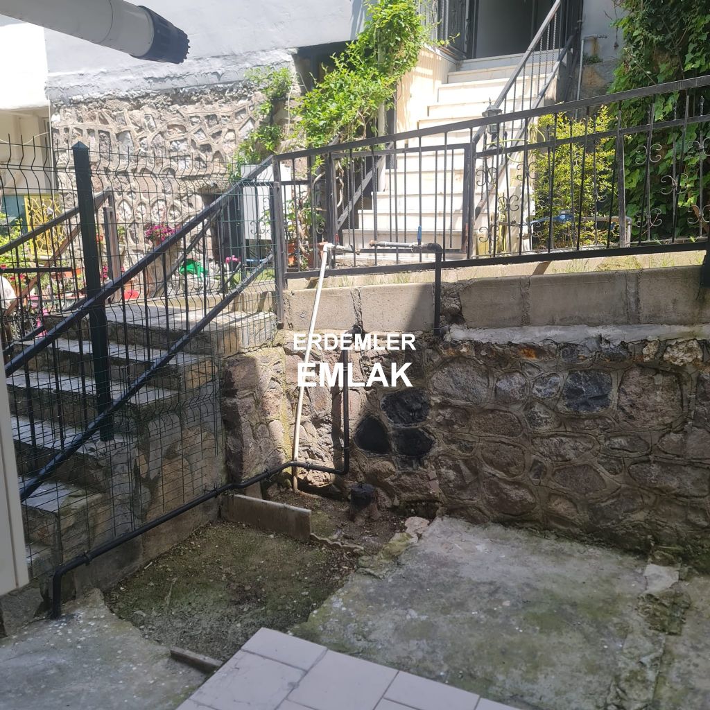 ERDEMLERDEN SARAYKENT 6 DA MUSTAKİL BAHÇELI 4 ODA 1 SALON DAİRE