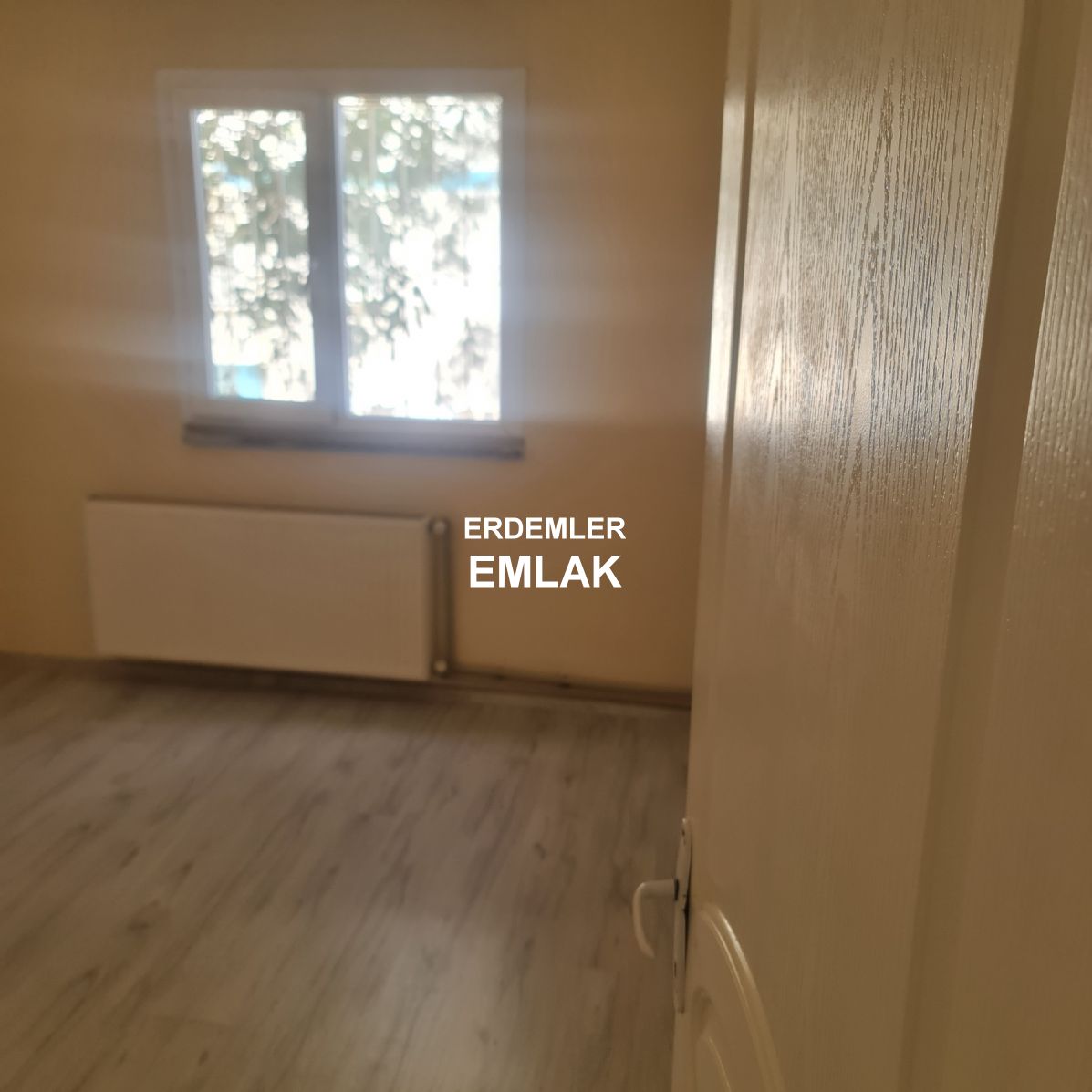 ERDEMLERDEN EVKA 3 DE GİRİŞ KAT 1 ODA 1 SALON
