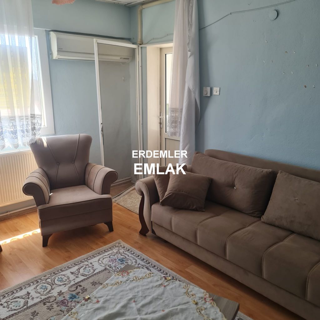 ERDEMLERDEN EVKA 3 DE FULL EŞYALI ARA KAT BAKIMLI DAİRE
