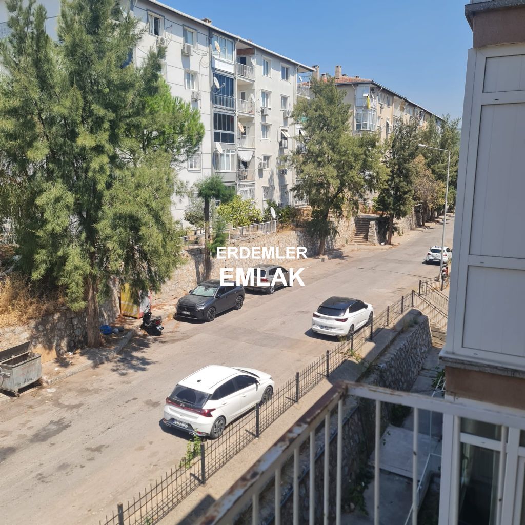 ERDEMLERDEN EVKA 3 DE FULL EŞYALI ARA KAT BAKIMLI DAİRE