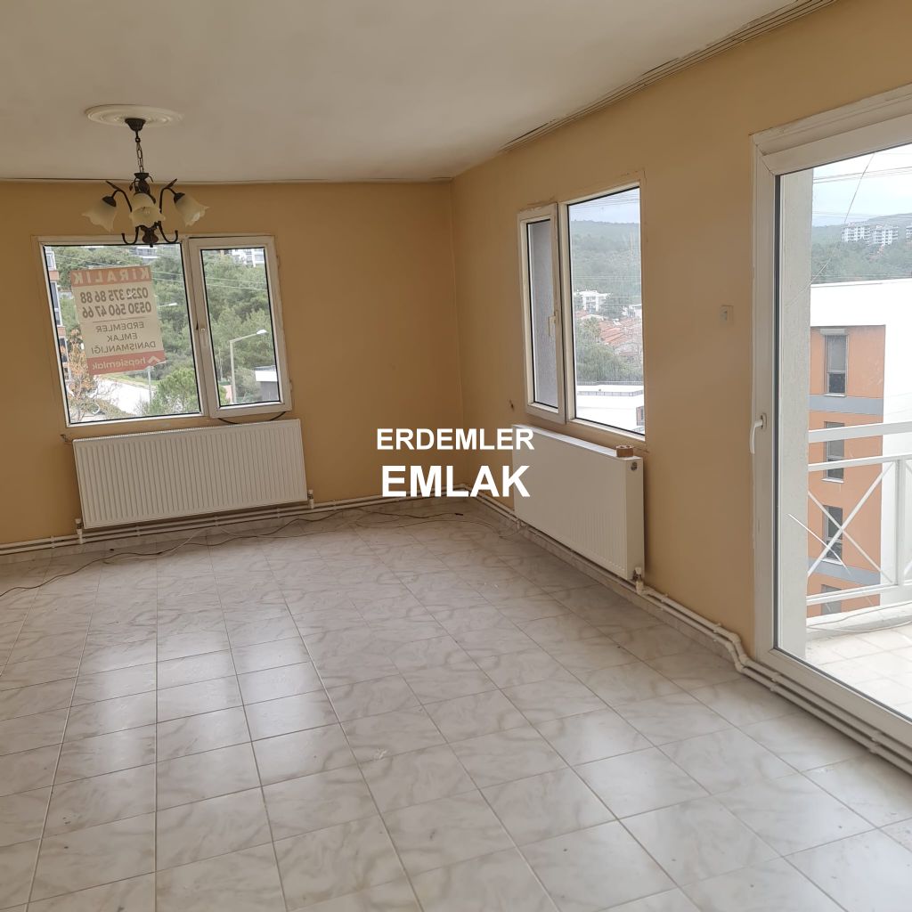 ERDEMLERDEN İZYUVADA 3+1 MAKRO SENTİRE YAKIN NECMİYE BİLGİN İLKÖGRETİM OKULUNUN ALTINDA