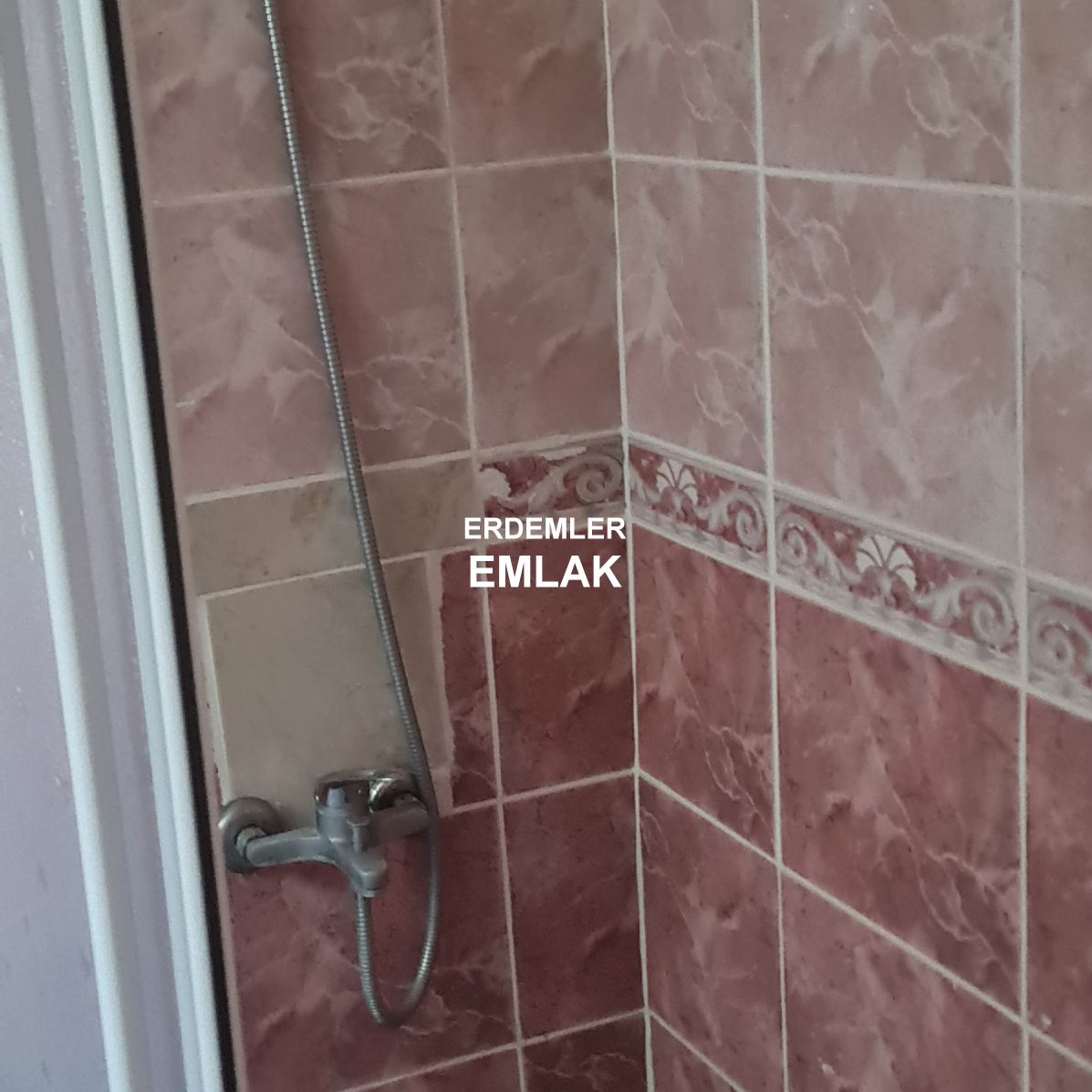 ERDEMLERDEN SARAYKENT 6 DA MUSTAKİL BAHÇELI 4 ODA 1 SALON DAİRE