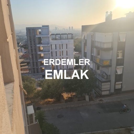 ERDEMLERDEN İZYUVADA DENİZ MANZARALI ARA KAT BAKIMLI DOGALGAZLI