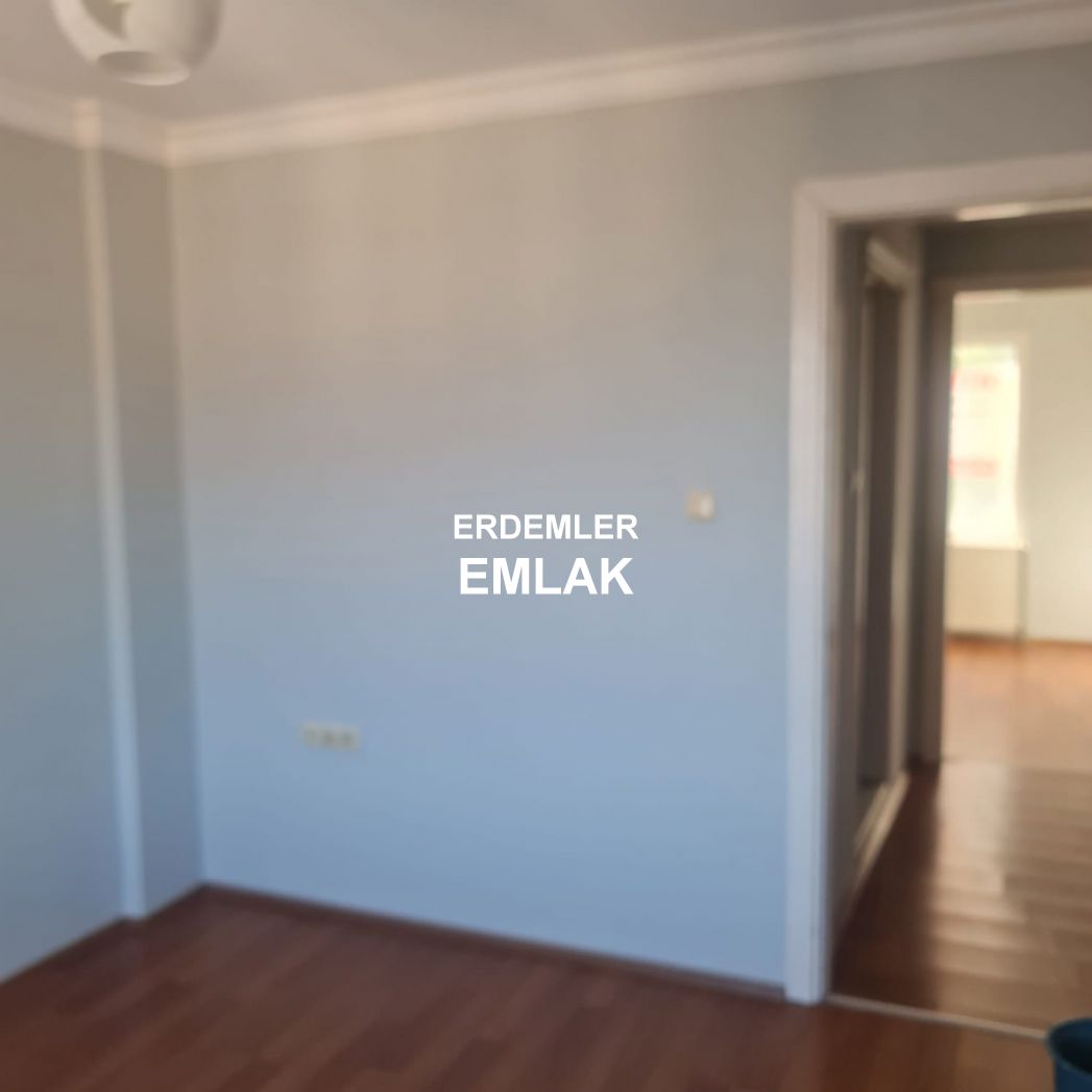 ERDEMLERDEN EVKA 3 DE SATILIK DAİRE MANZARALI BAKIMLI