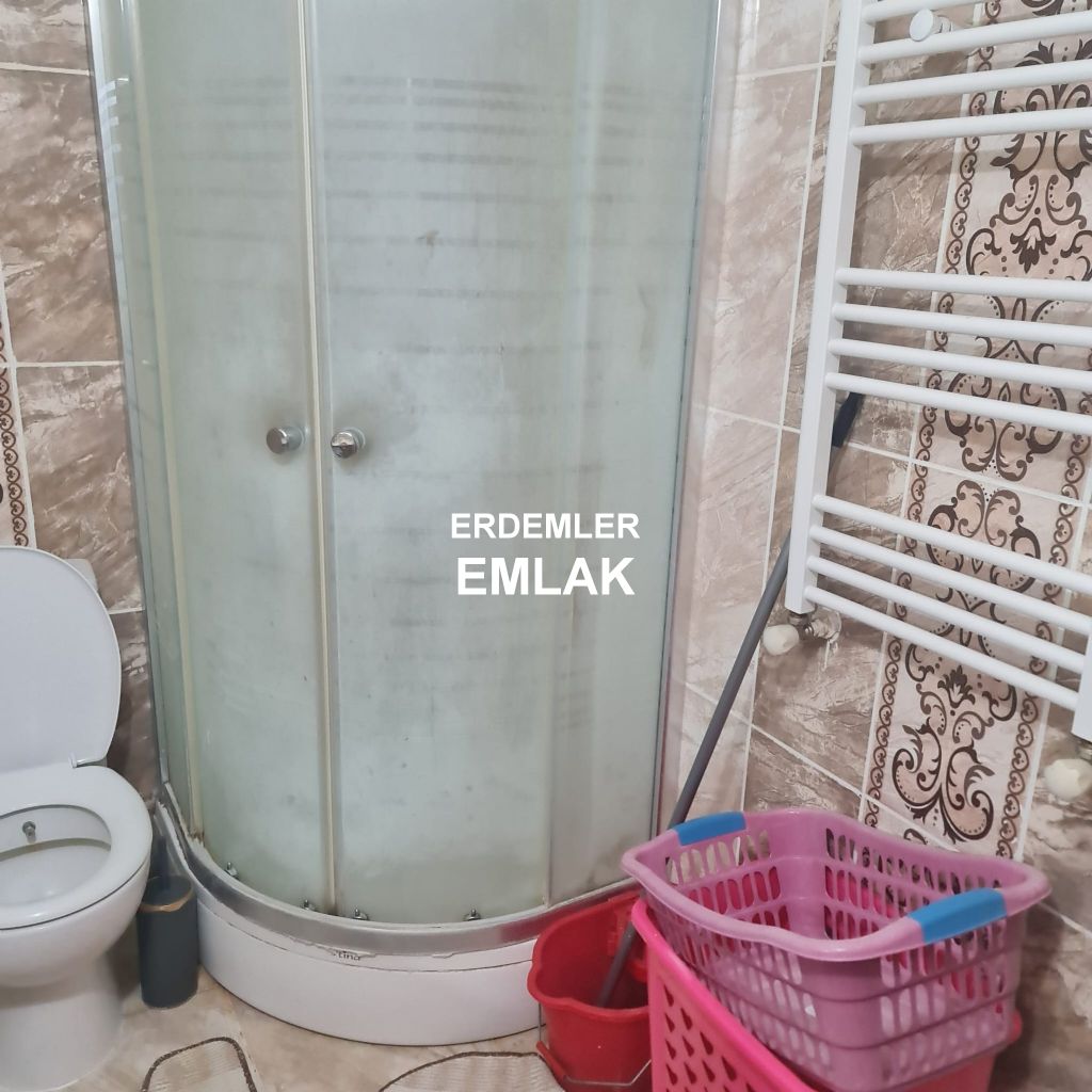 ERDEMLERDEN EVKA 3 DE FULL EŞYALI ARA KAT BAKIMLI DAİRE
