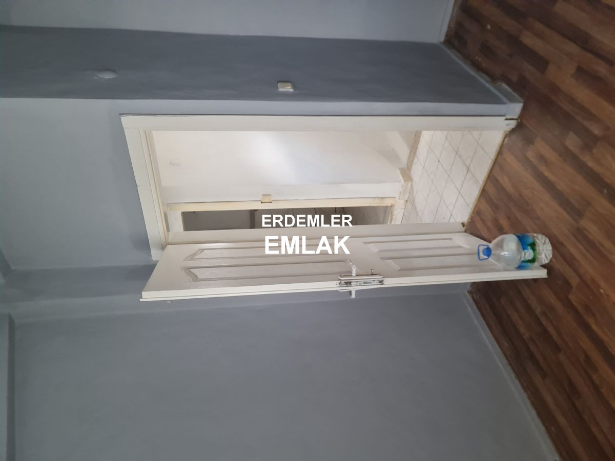 ERDEMLERDEN SARAYKENT 6 DA MUSTAKİL BAHÇELI 4 ODA 1 SALON DAİRE