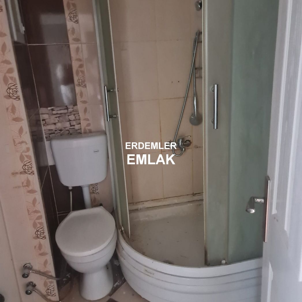 ERDEMLERDEN EVKA 3 DE SATILIK DAİRE MANZARALI BAKIMLI