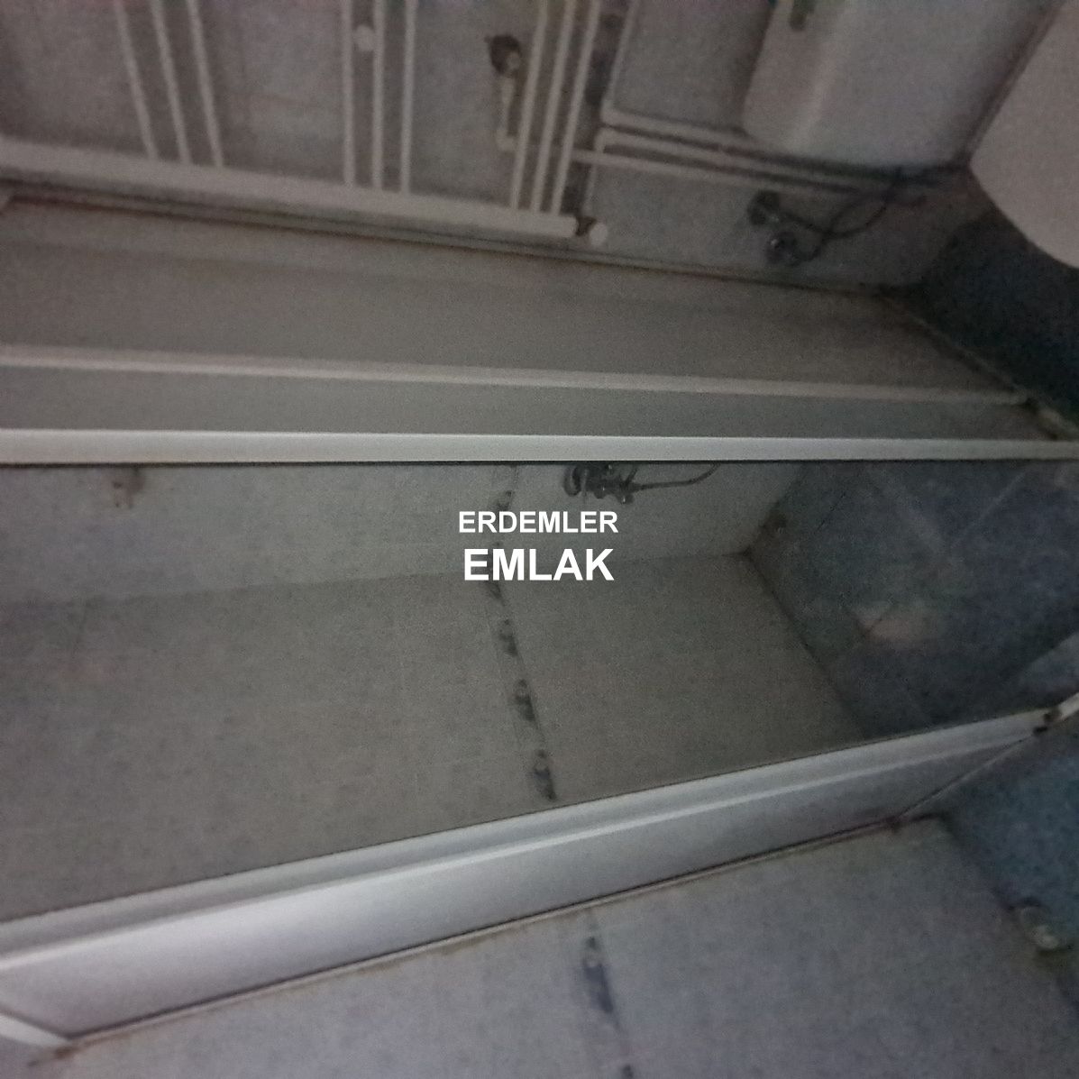 ERDEMLERDEN EVKA 3 DE GİRİŞ KAT 2 ODA 1 SALON