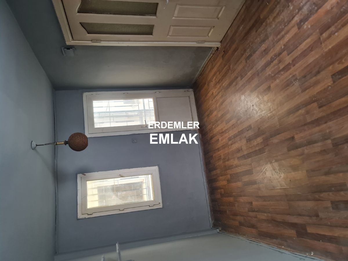 ERDEMLERDEN SARAYKENT 6 DA MUSTAKİL BAHÇELI 4 ODA 1 SALON DAİRE