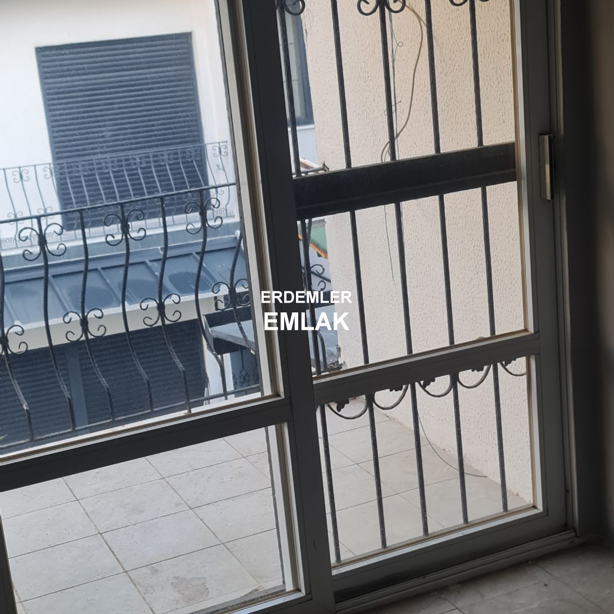 ERDEMLERDEN SARAYKENT 6 DA MUSTAKİL BAHÇELI 4 ODA 1 SALON DAİRE