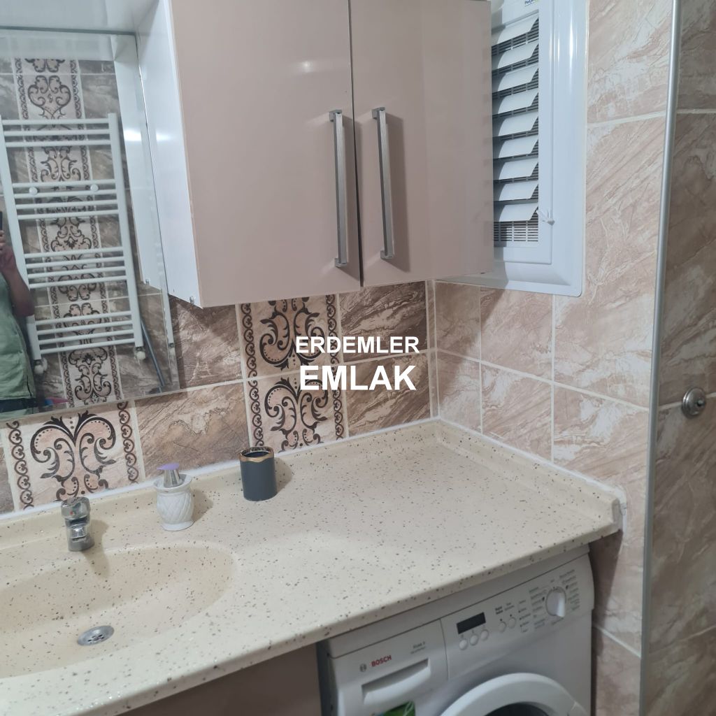 ERDEMLERDEN EVKA 3 DE FULL EŞYALI ARA KAT BAKIMLI DAİRE
