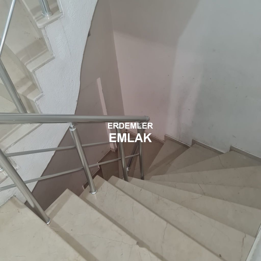 ERDEMLERDEN SEFERHİSAR ÜRKMEZ DE YAZ KIŞ OTURULACAK DAİRE