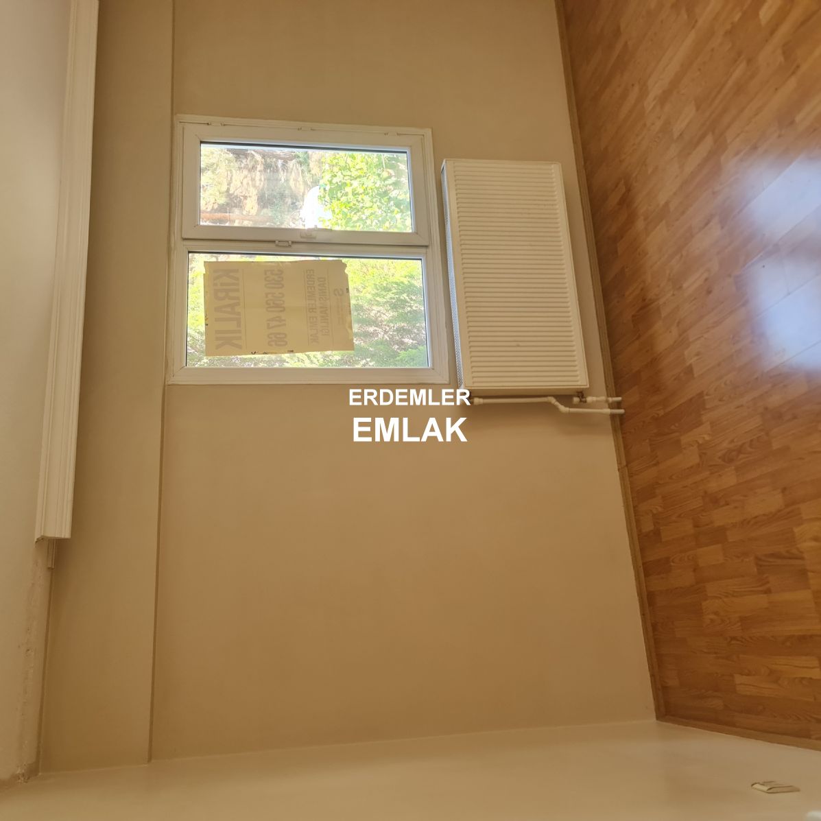ERDEMLERDEN MACRO CENTERİN HEMEN YANINDA KAPICILI SITE İÇİNDE 3+1