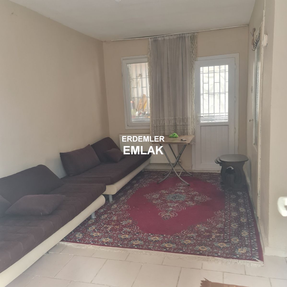 ÖGRENCİYE FULL EŞYALI 4 ODA 1 SALON TRİPLEKS DAİRE KAMPÜSE 5 DURAK MESAFEDE