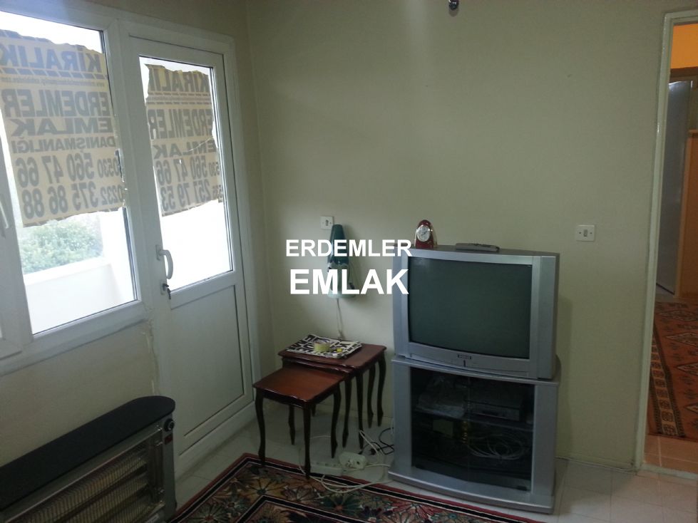 ERDEMLERDEN FULL EŞYALI ÖGRENCİYE EVKA 3 DE ARA KAT 3+1 DAİRE