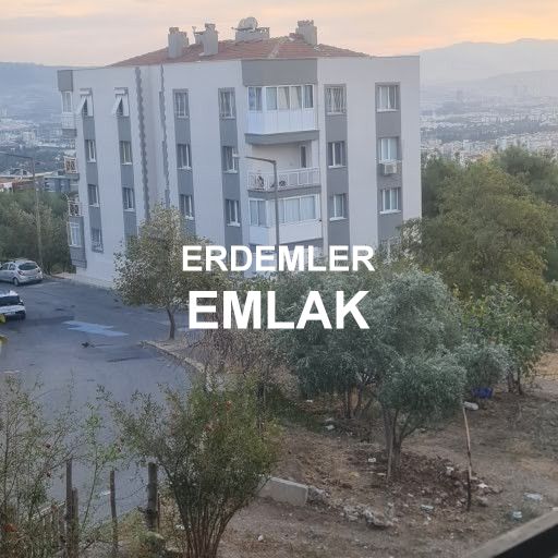 ERDEMLERDEN İZYUVADA KÖRFEZ MANZARALI ARA KAT BAKIMLI DOGALGAZLI DAİRE