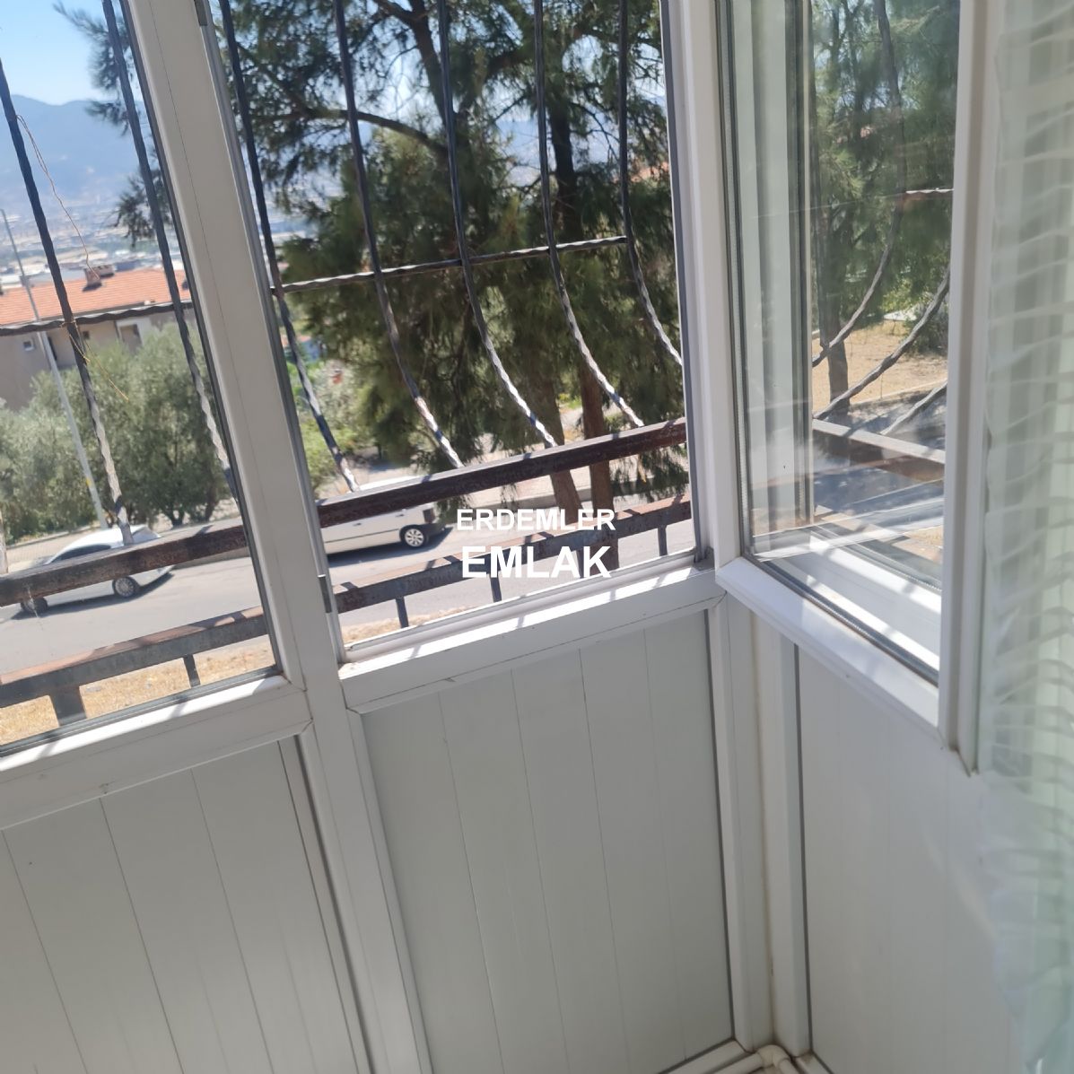 ERDEMLERDEN EVKA 3 DE GİRİŞ KAT 1 ODA 1 SALON