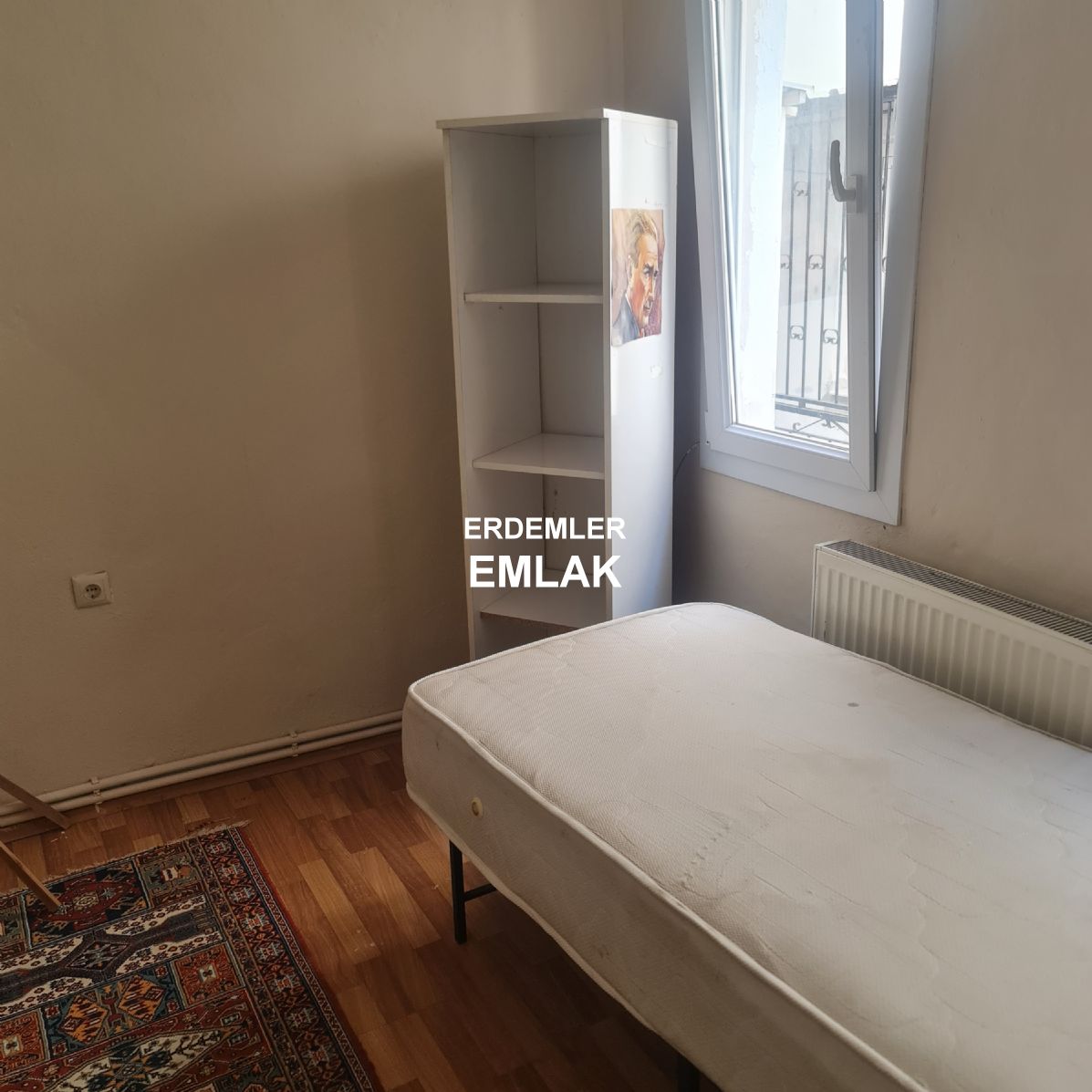 ÖGRENCİYE FULL EŞYALI 4 ODA 1 SALON TRİPLEKS DAİRE KAMPÜSE 5 DURAK MESAFEDE