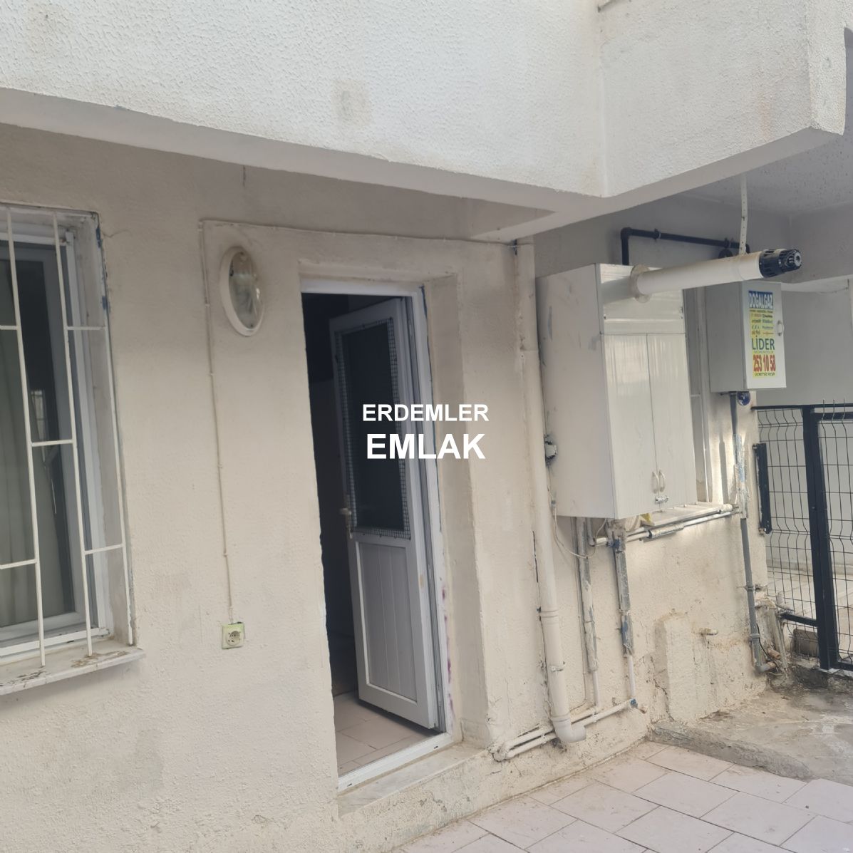 ÖGRENCİYE FULL EŞYALI 4 ODA 1 SALON TRİPLEKS DAİRE KAMPÜSE 5 DURAK MESAFEDE