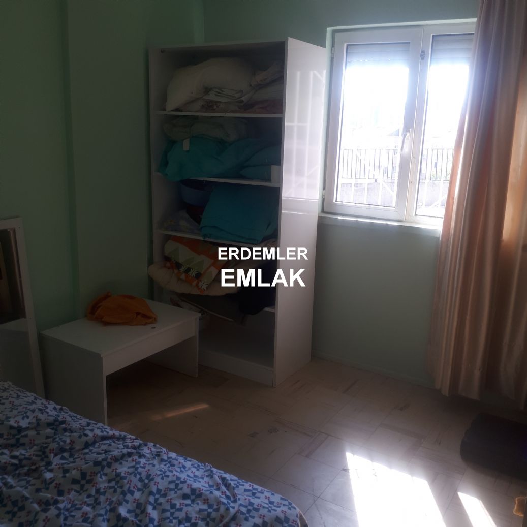 ERDEMLERDEN EVKA 3 DE EŞYALI 1 ODA 1 SALON YÜKSEK GİRİŞ