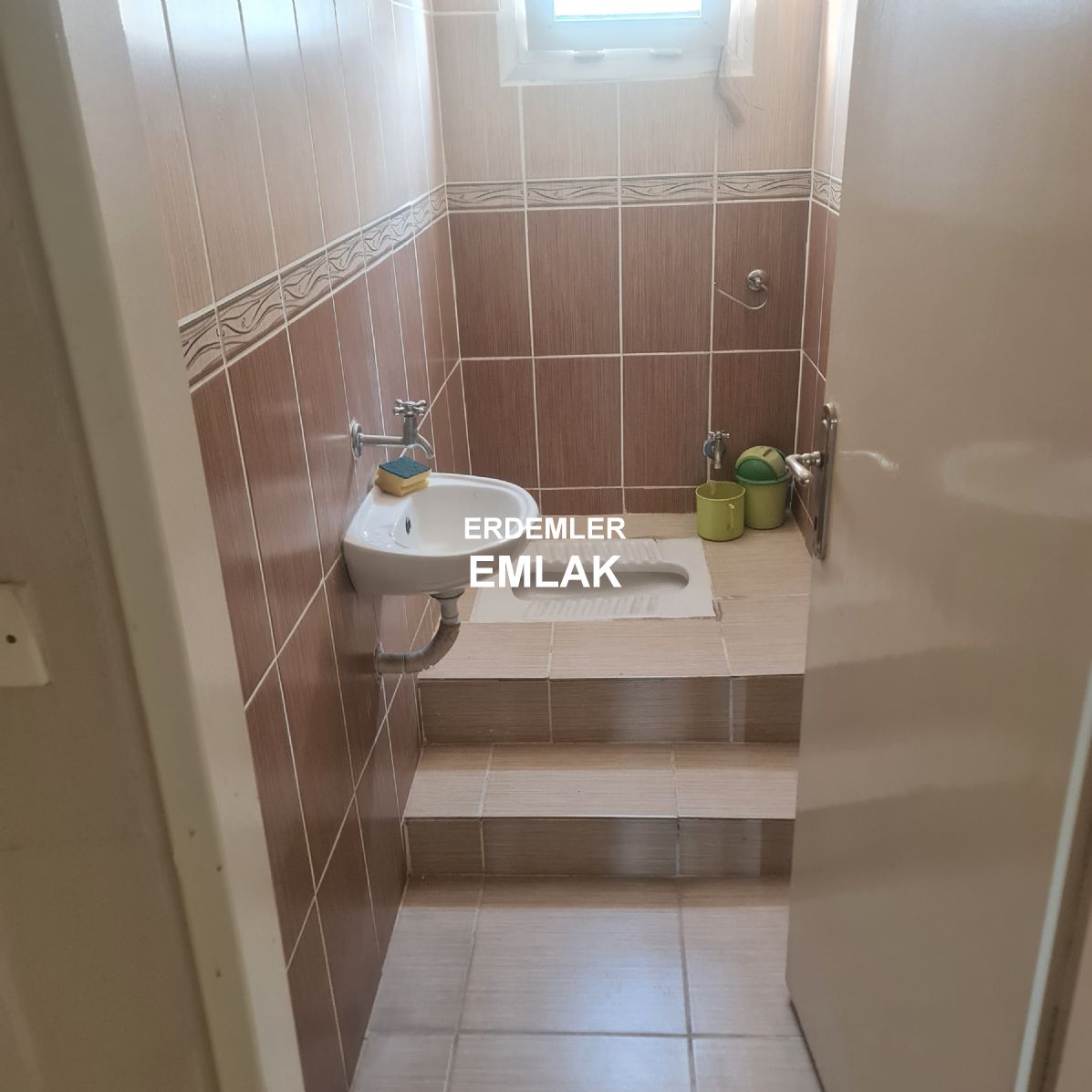 ERDEMLERDEN EVKA 3 DE FULL EŞYALI ARA KAT BAKIMLI MANZARALI 3+1DAİRE
