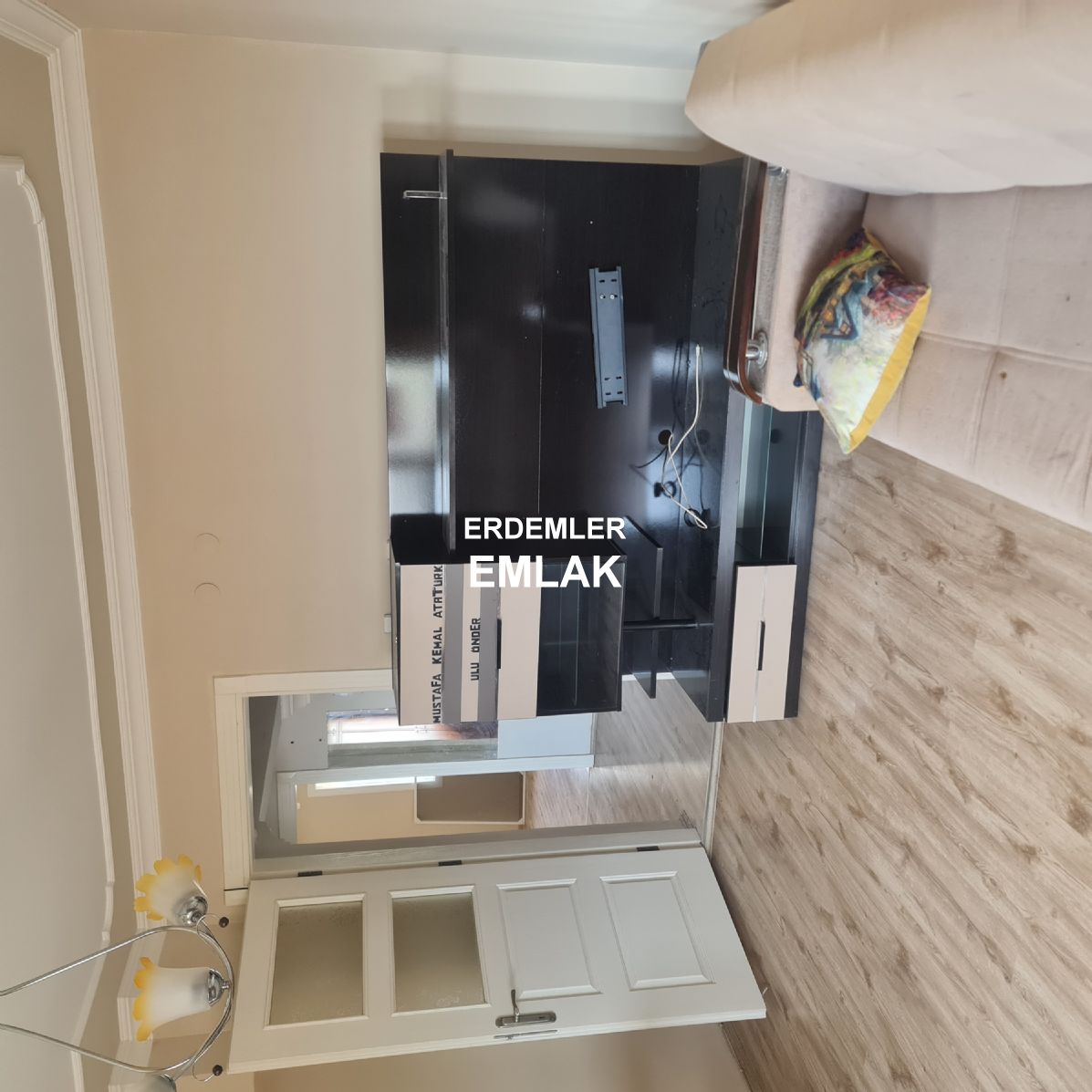 ERDEMLERDEN EVKA 3 DE MANZARALI BAKIMLI DOGALGAZLI 2+1