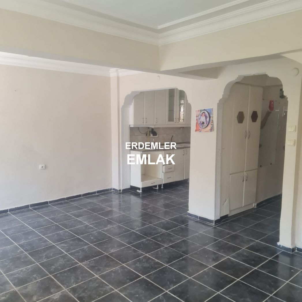 ERDEMLERDEN SARAYKENT 2 DE DUBLEK BAHÇELİ BAKIMLI DAIRE