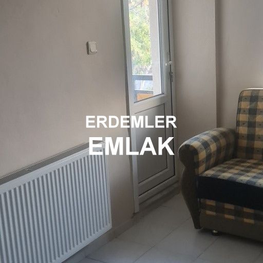 ERDEMLERDEN FULL AŞYALI BAKIMLI BAYANA YADA KIZ ÖGRENCİYE DİRE