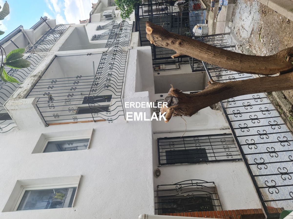 ERDEMLERDEN SARAYKENT 6 DA MUSTAKİL BAHÇELI 4 ODA 1 SALON DAİRE