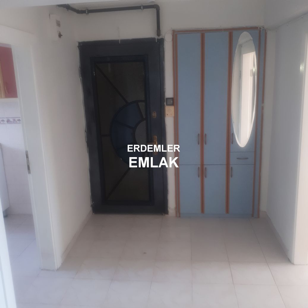 ERDEMLERDEN EVKA 3 MERKEZİNDE BAKIMLI MANZARALI 2+1 DAİRE
