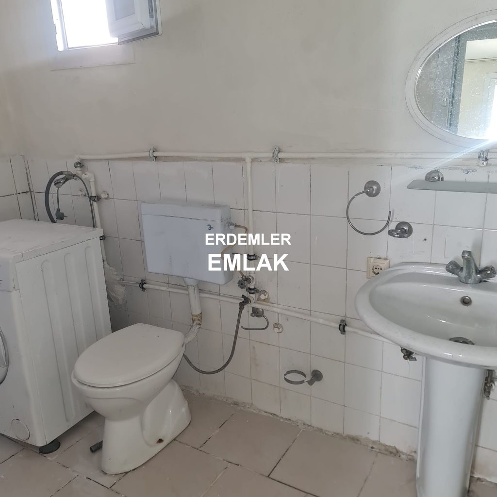 ERDEMLERDEN SARAYKENT 6 DA MUSTAKİL BAHÇELI 4 ODA 1 SALON DAİRE