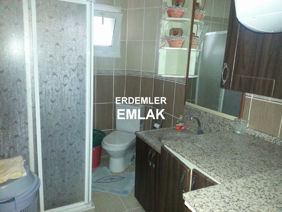 ERDEMLERDEN FULL EŞYALI ÖGRENCİYE EVKA 3 DE ARA KAT 3+1 DAİRE