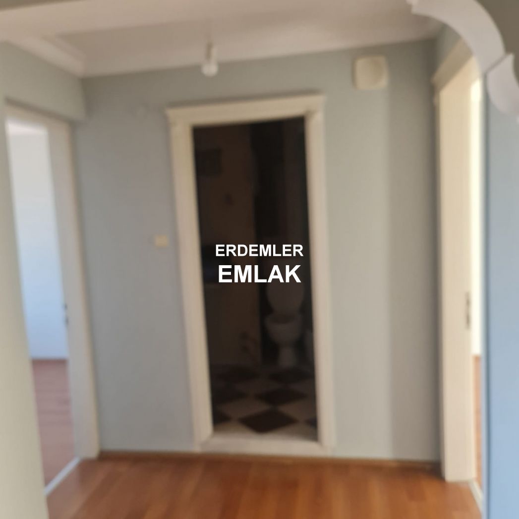 ERDEMLERDEN EVKA 3 DE SATILIK DAİRE MANZARALI BAKIMLI