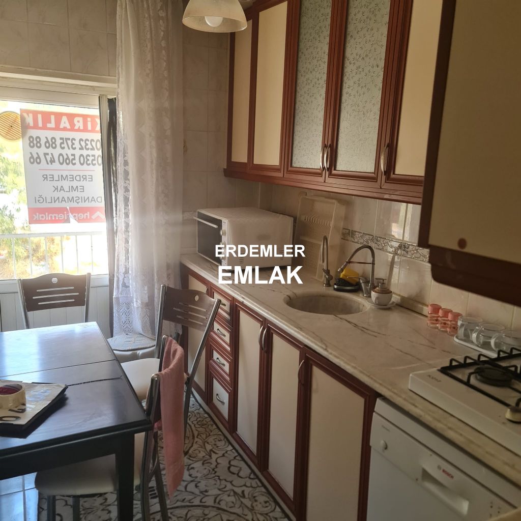 ERDEMLERDEN EVKA 3 DE FULL EŞYALI ARA KAT BAKIMLI DAİRE