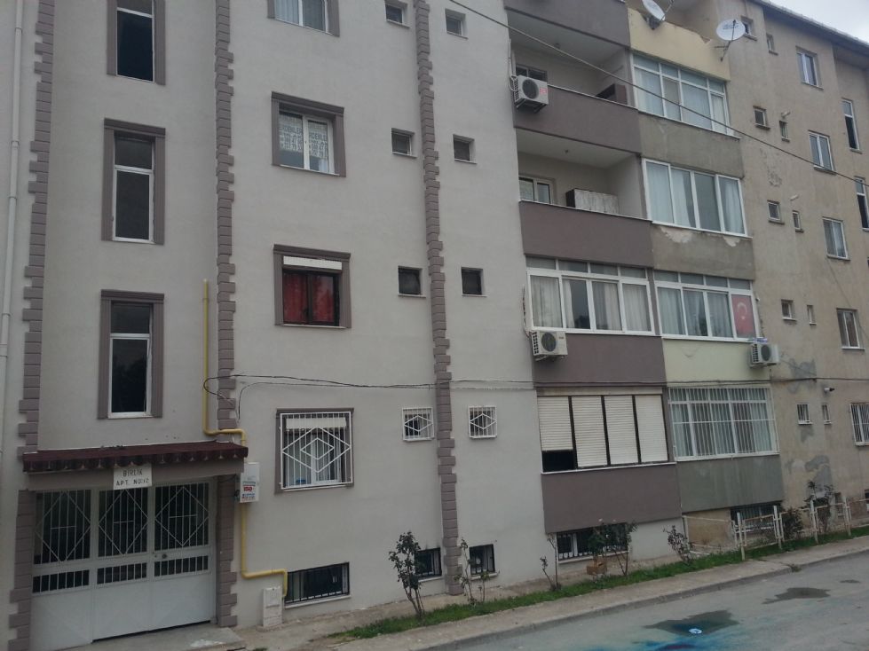 ERDEMLERDEN FULL EŞYALI ÖGRENCİYE EVKA 3 DE ARA KAT 3+1 DAİRE