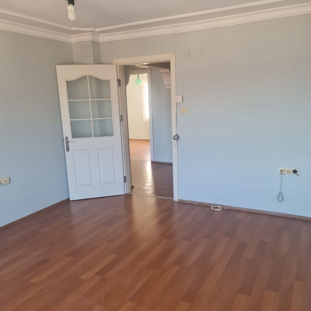 ERDEMLERDEN EVKA 3 DE SATILIK DAİRE MANZARALI BAKIMLI
