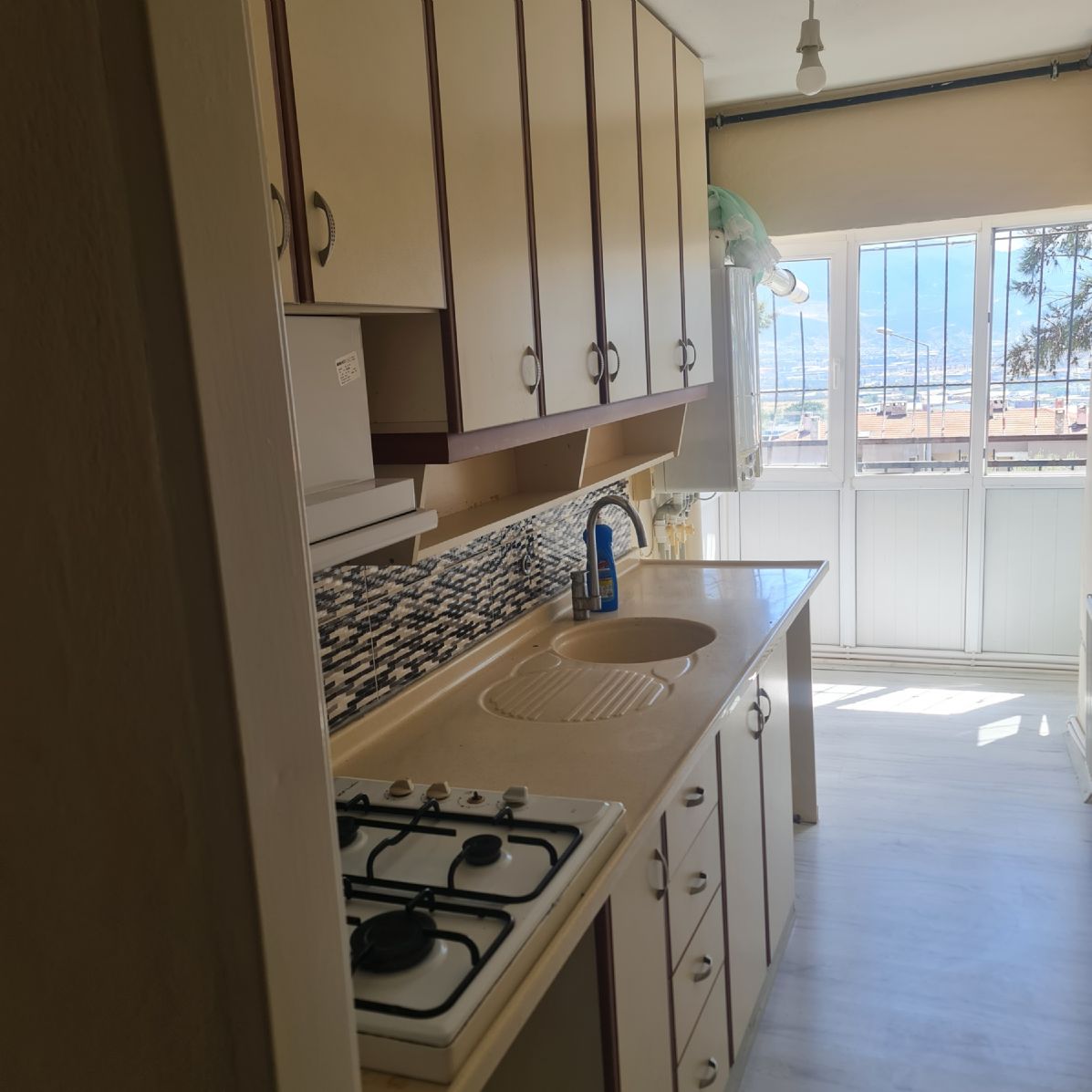 ERDEMLERDEN EVKA 3 DE GİRİŞ KAT 1 ODA 1 SALON
