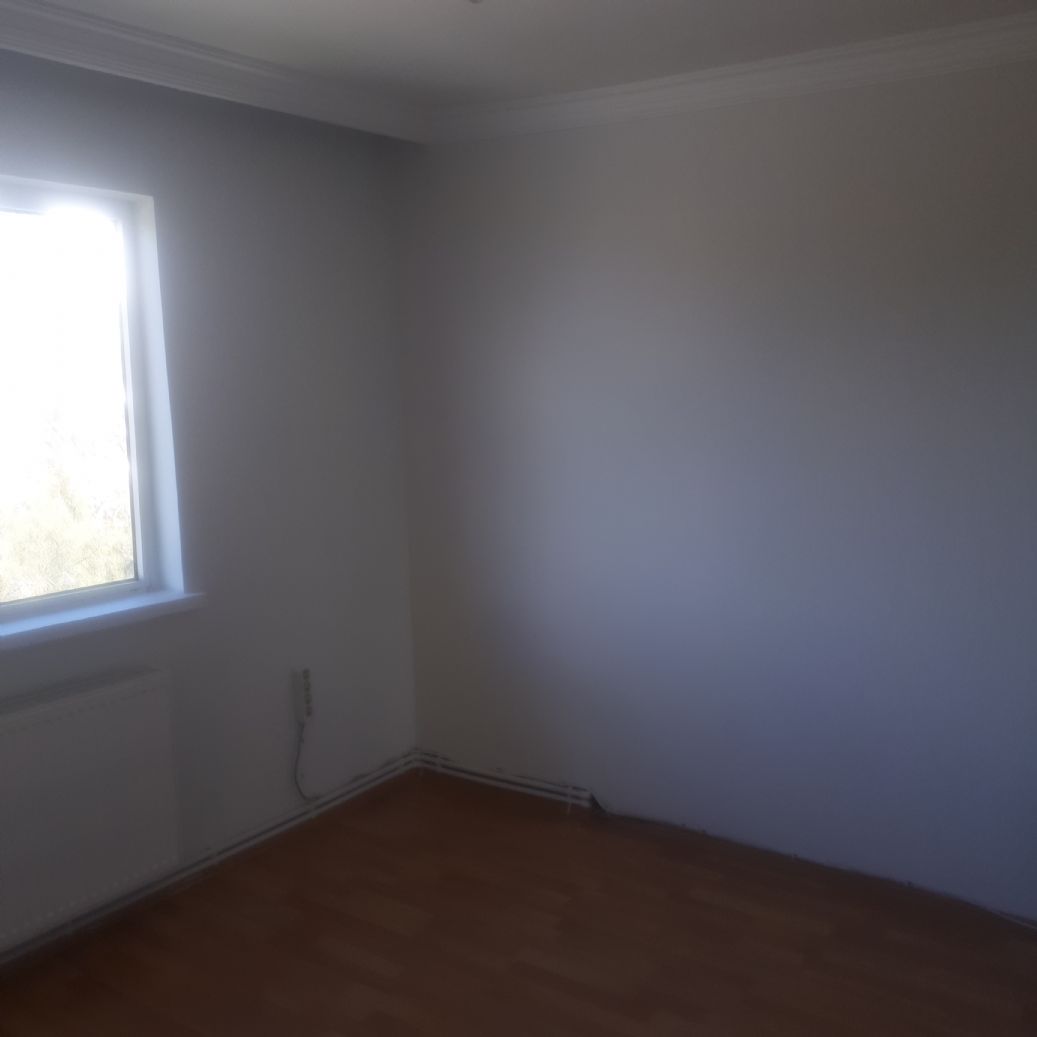 ERDEMLERDEN EVKA 3 MERKEZİNDE BAKIMLI MANZARALI 2+1 DAİRE