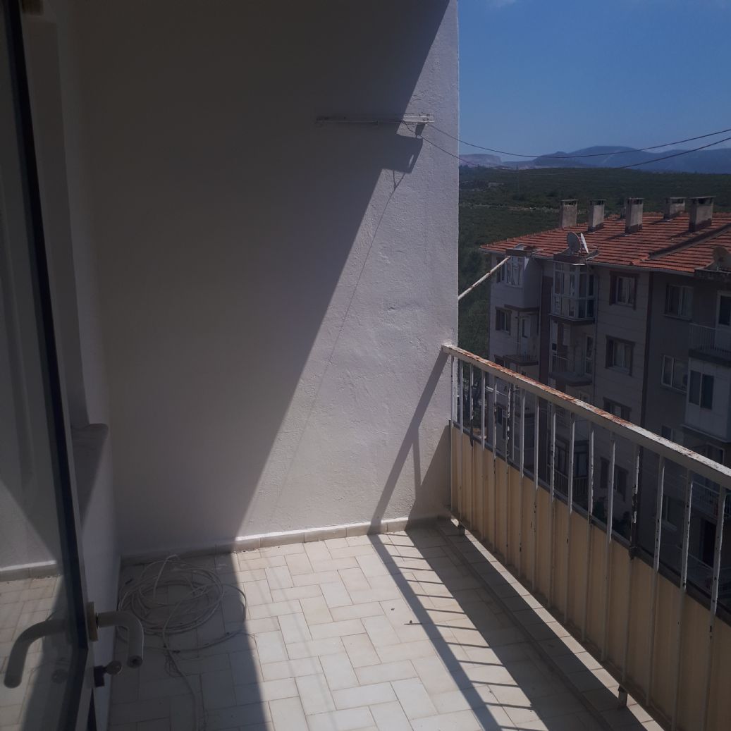 ERDEMLERDEN EVKA 3 MERKEZİNDE ARA KAT DOGALGAZLI BAKIMLIMANZARALI