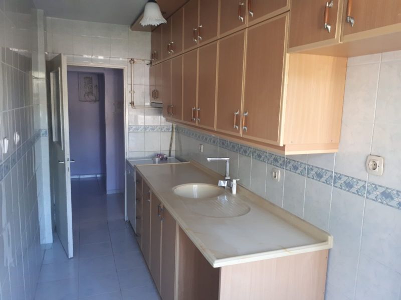 ERDEMLERDEN EVKA 3 MERKEZİNDE ARA KAT BAKIMLI DOGALGAZLI MANZARALI 1+1