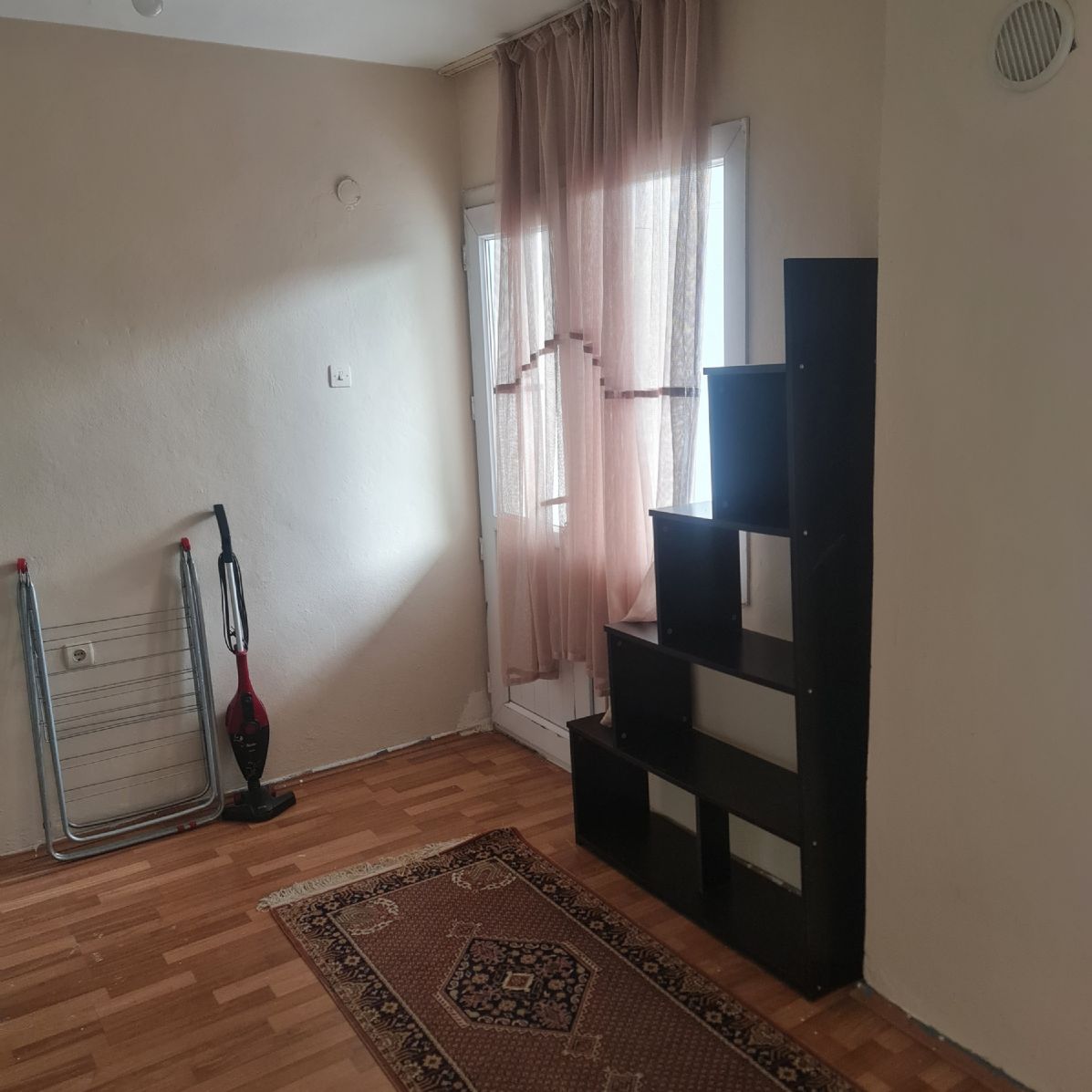 ÖGRENCİYE FULL EŞYALI 4 ODA 1 SALON TRİPLEKS DAİRE KAMPÜSE 5 DURAK MESAFEDE