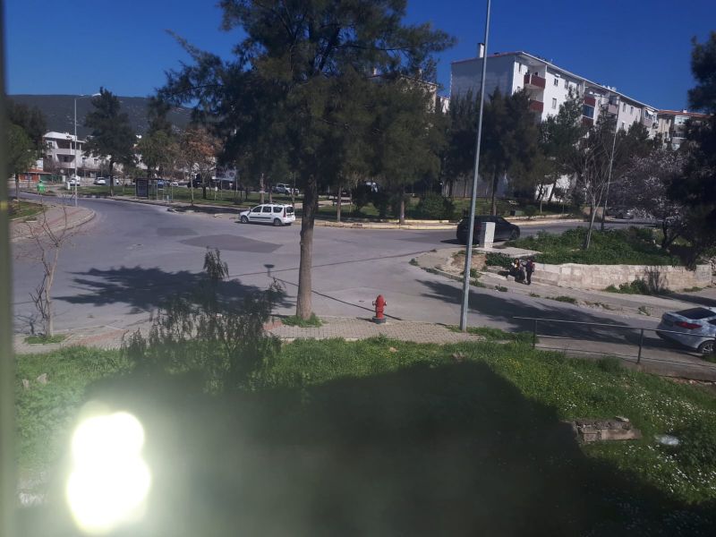 ERDEMLERDEN EVKA 3 MERKEZİNDE ARA KAT BAKIMLI DOGALGAZLI MANZARALI 1+1