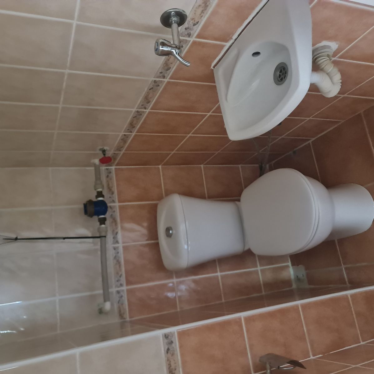 ERDEMLERDEN MACRO CENTERİN HEMEN YANINDA KAPICILI SITE İÇİNDE 3+1
