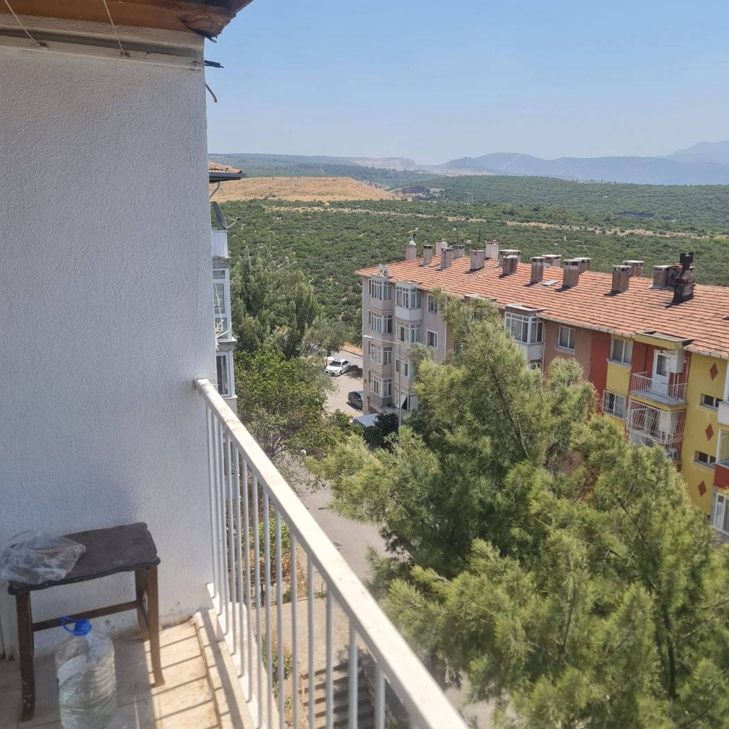 ERDEMLERDEN EVKA 3 DE SATILIK DAİRE MANZARALI BAKIMLI