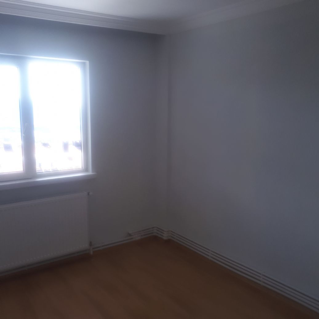 ERDEMLERDEN EVKA 3 MERKEZİNDE BAKIMLI MANZARALI 2+1 DAİRE