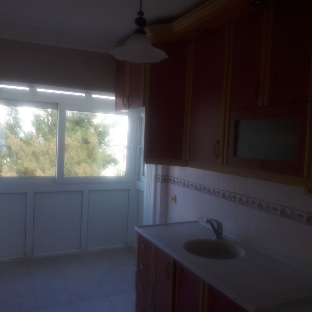 ERDEMLERDEN EVKA 3 MERKEZİNDE BAKIMLI MANZARALI 2+1 DAİRE