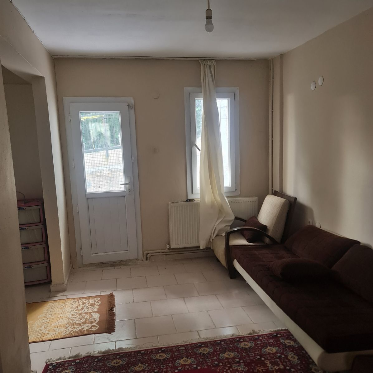 ÖGRENCİYE FULL EŞYALI 4 ODA 1 SALON TRİPLEKS DAİRE KAMPÜSE 5 DURAK MESAFEDE